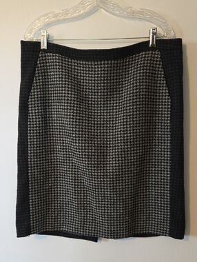J. Crew Wool Black and Gray Houndstooth Pencil Skirt